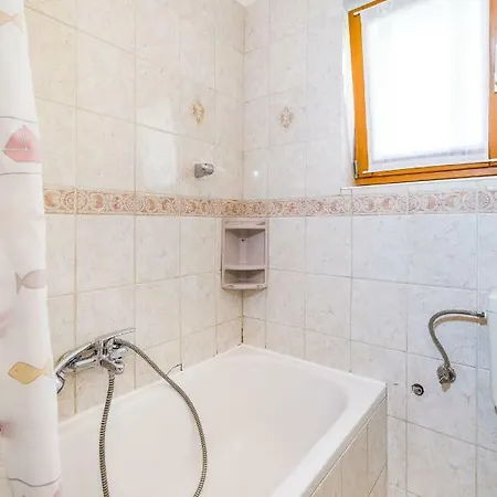 Cute Shabby Chic Ella Apartament *